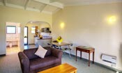 Motueka motel 2 bedroom lounge and kitchen